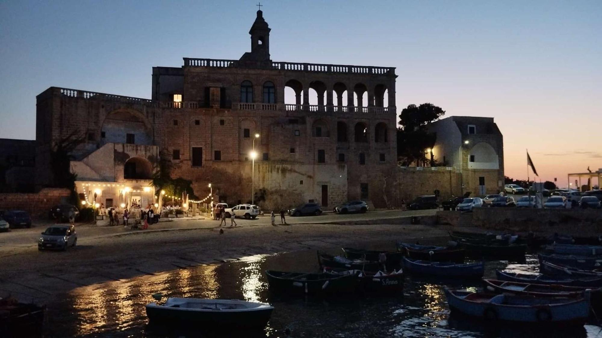 Casa Vacanze La Bella Tina Polignano a Mare Bagian luar foto